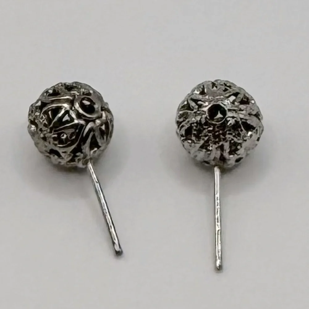 VINTAGE Silver-Tone Filigree Ball Earrings
